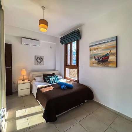 Villa Sea Cliff 1 Kyrenia (Northern Cyprus)