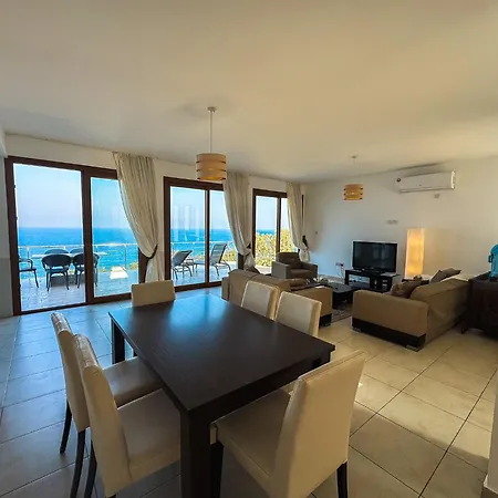 Sea Cliff 1 Villa Cirénia